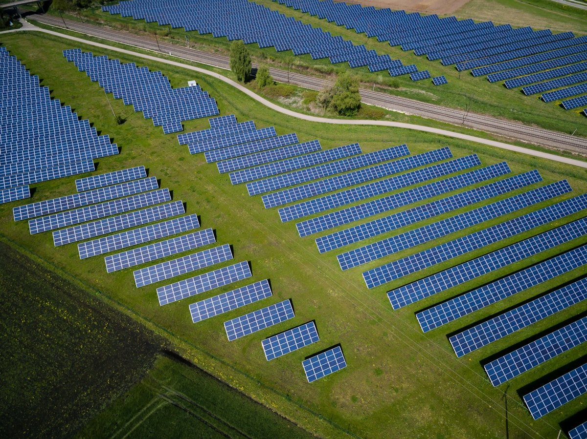 Commercial and industrial solar panel array on building